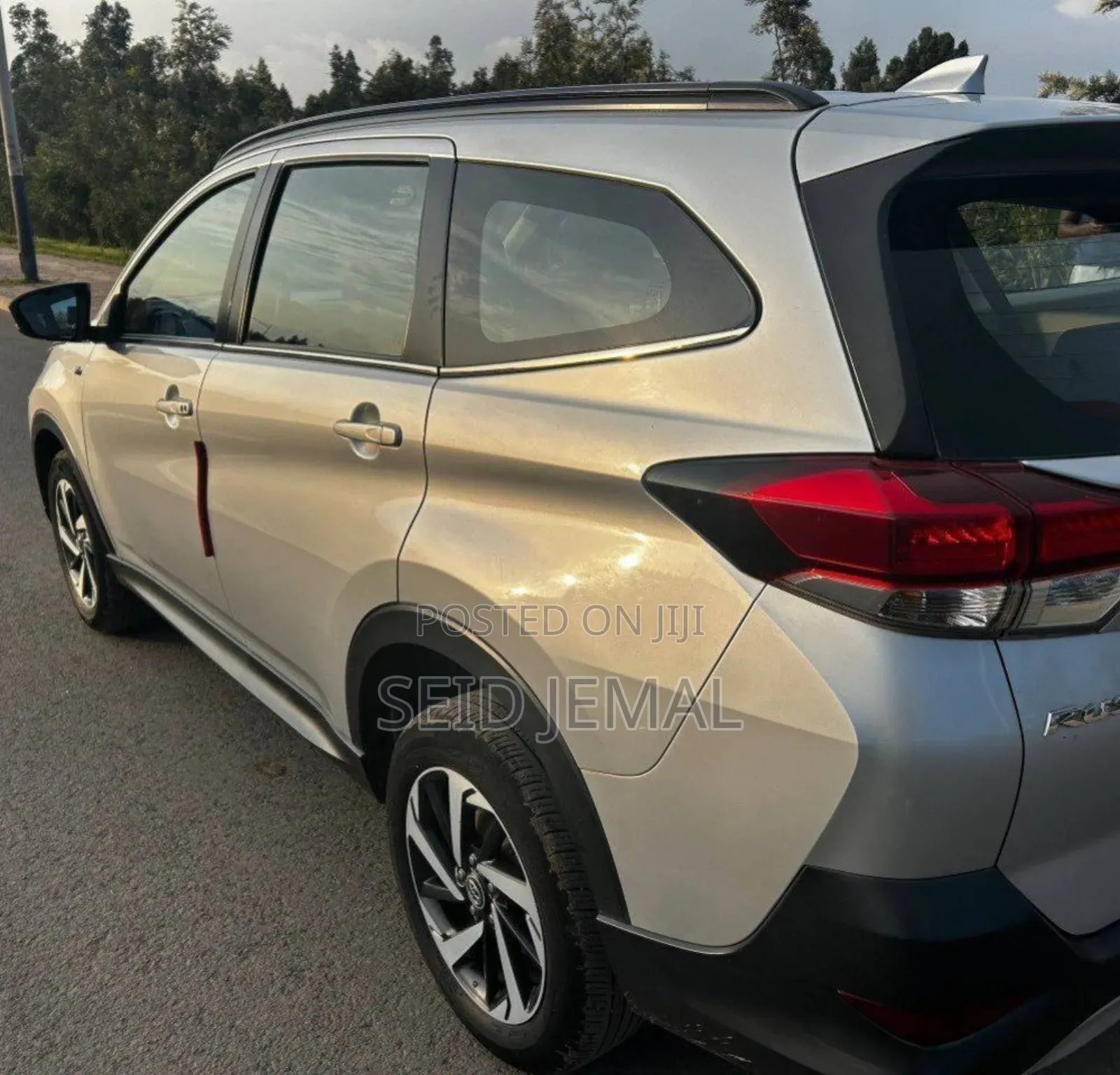 Toyota Rush 2021 Silver