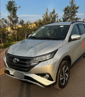 Photo - Toyota Rush 2021 Silver