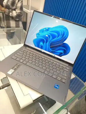 New Laptop Lenovo 16GB Intel Core I7 SSD 512GB