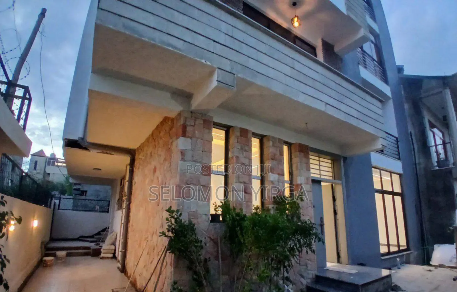 5bdrm Farm House in Adis Ababa, Bole for sale