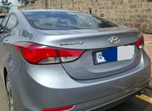 Hyundai Avante 2015 Silver