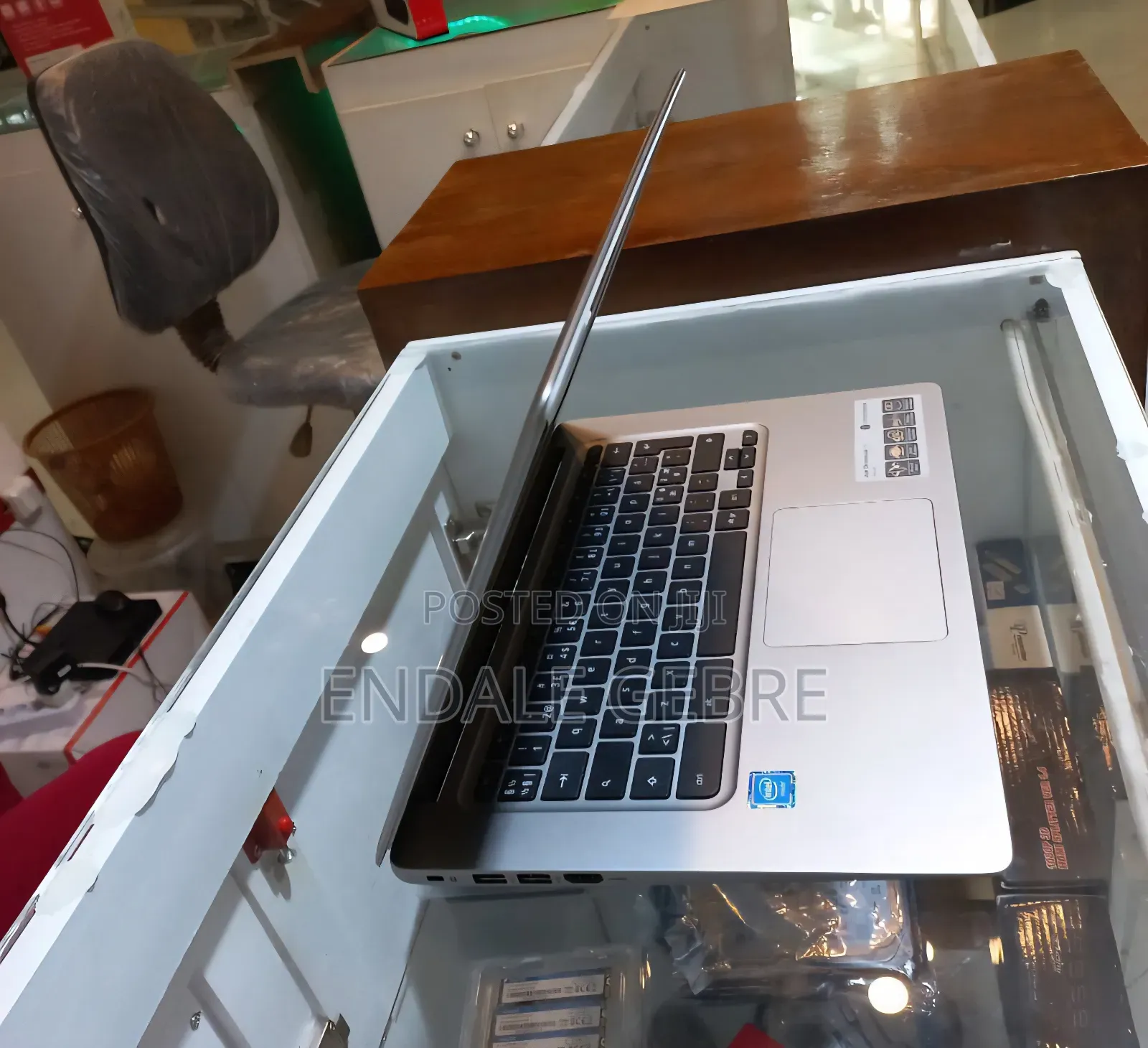 New Laptop Acer Chromebook 11 4GB Intel Celeron SSD 32GB