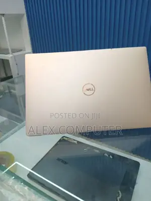 New Laptop Dell XPS 13 8GB Intel Core I7 SSD 256GB