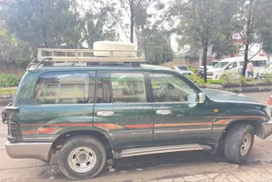Toyota Land Cruiser 2004 Green