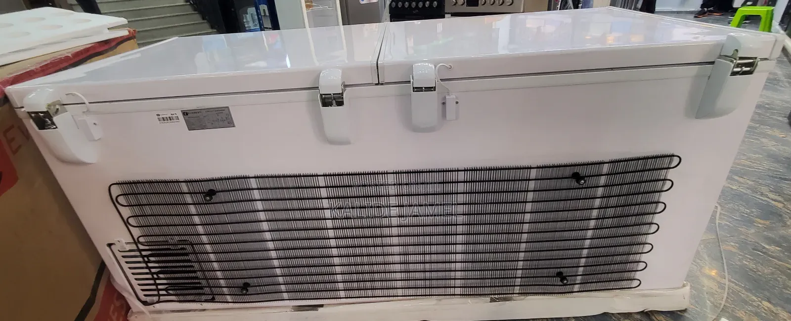 Everest Chest Freezer Model 780