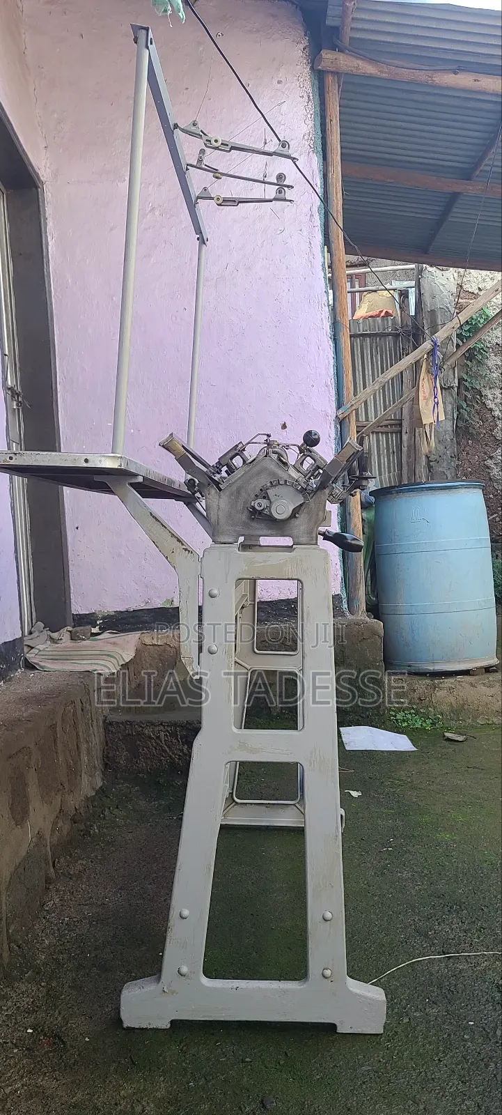 Santagostino Kintting Machine (የ ሹራብ ማሽን)