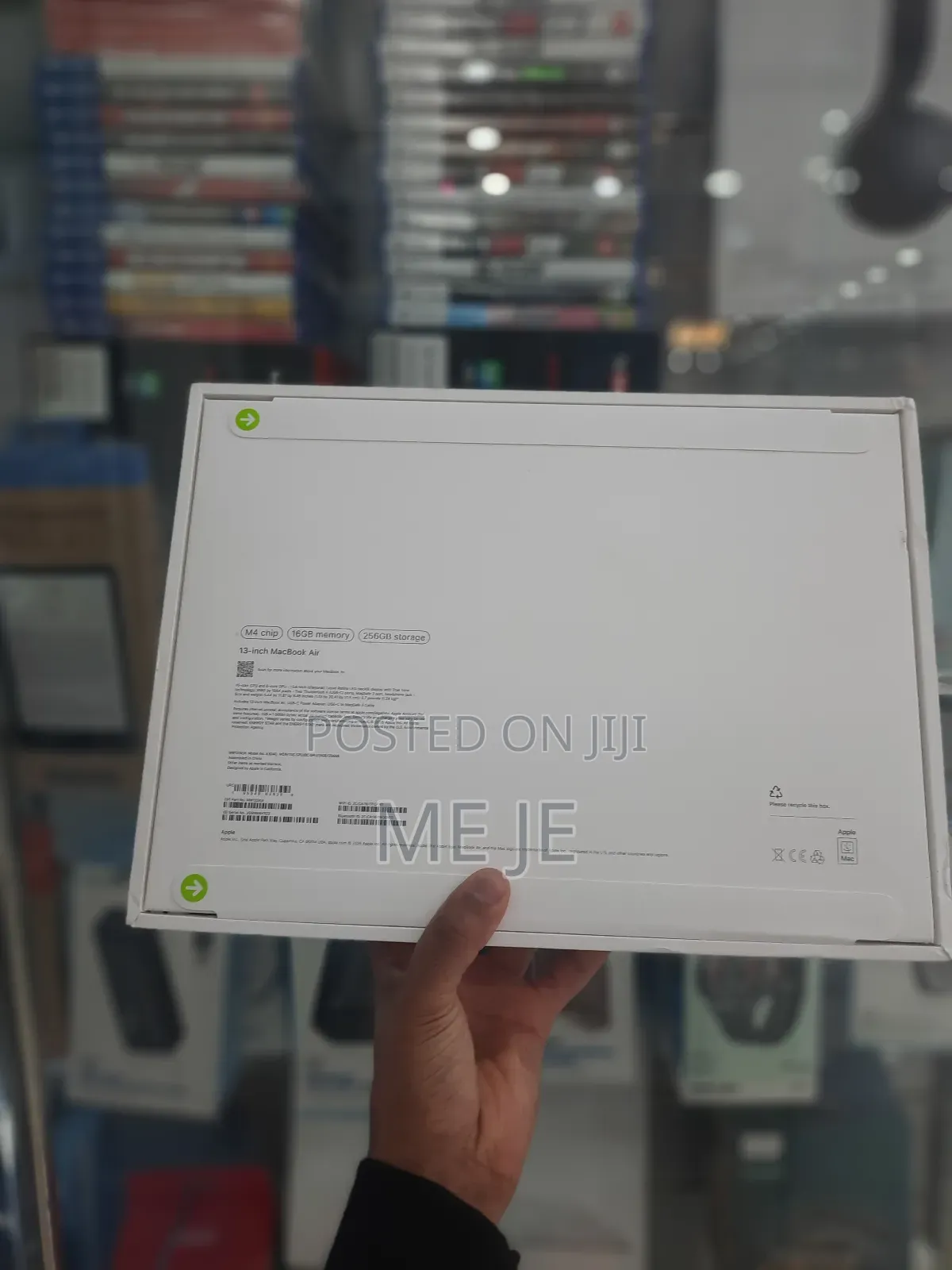 New Laptop 16GB Apple M4 Max SSHD+SSD 256GB