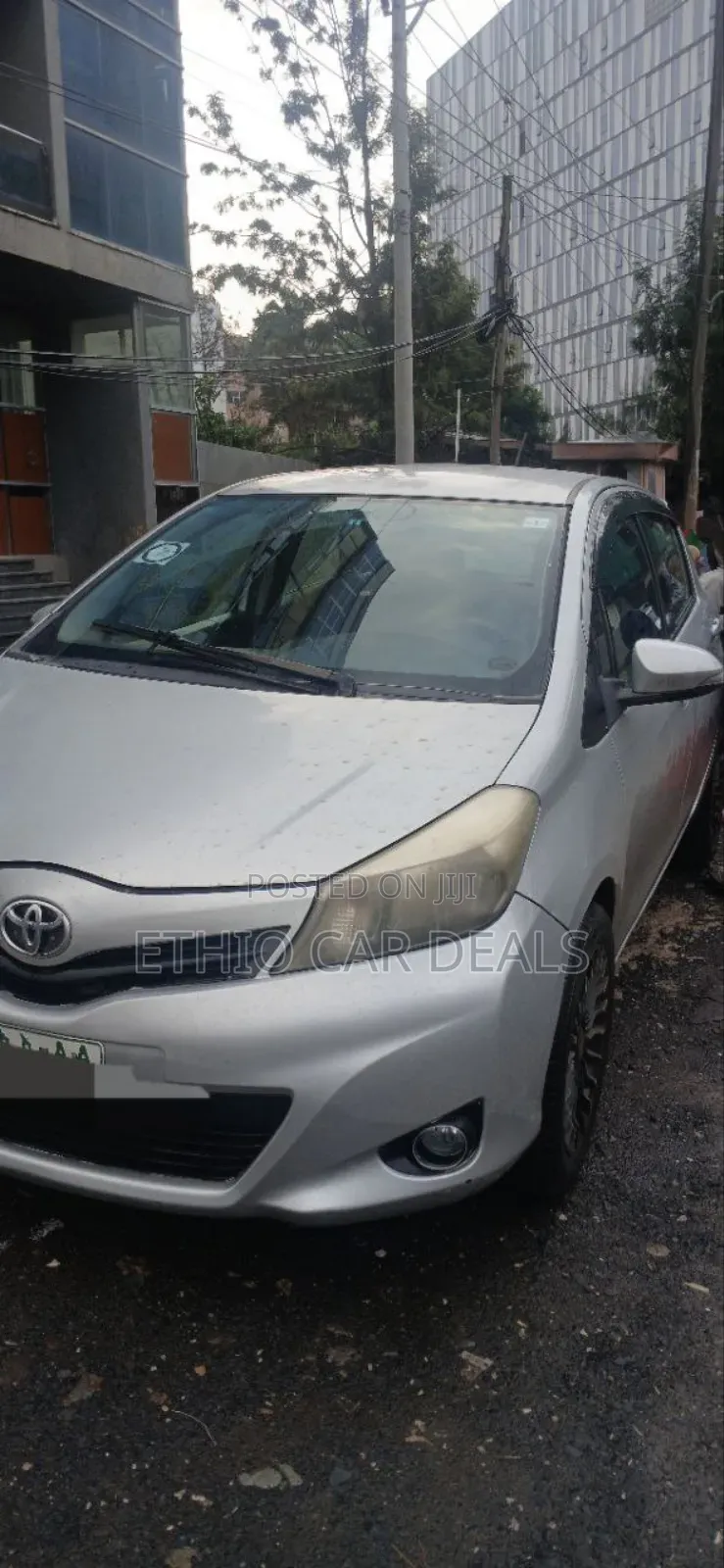 Toyota Yaris 2012 Silver