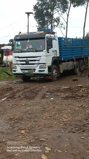 Photo - Cacion. 2021. Model. Bank 1.2.