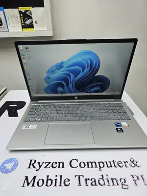 Photo - New Laptop HP Stream Notebook 16GB Intel Core I7 SSD 512GB