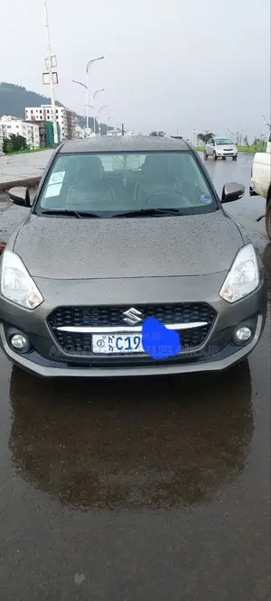 Photo - Suzuki Swift 2024 Gray