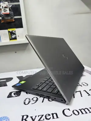 New Laptop Dell Vostro 14 5468 16GB Intel Core I5 SSD 512GB