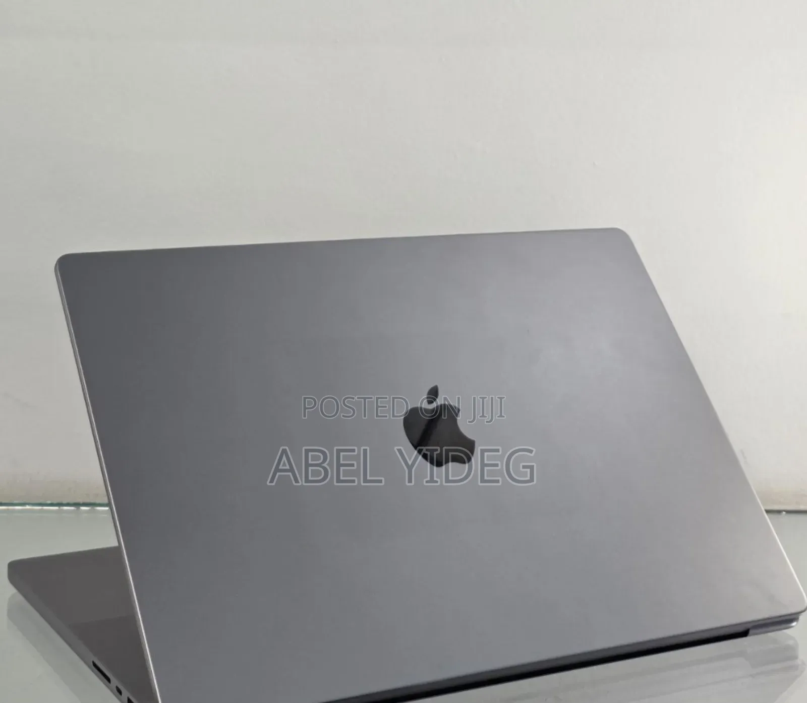 New Laptop Apple MacBook Pro 16GB Apple M2 SSD 512GB