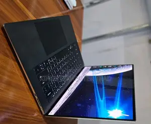 Photo - New Laptop Dell XPS 15 32GB Intel Core I7 SSD 512GB