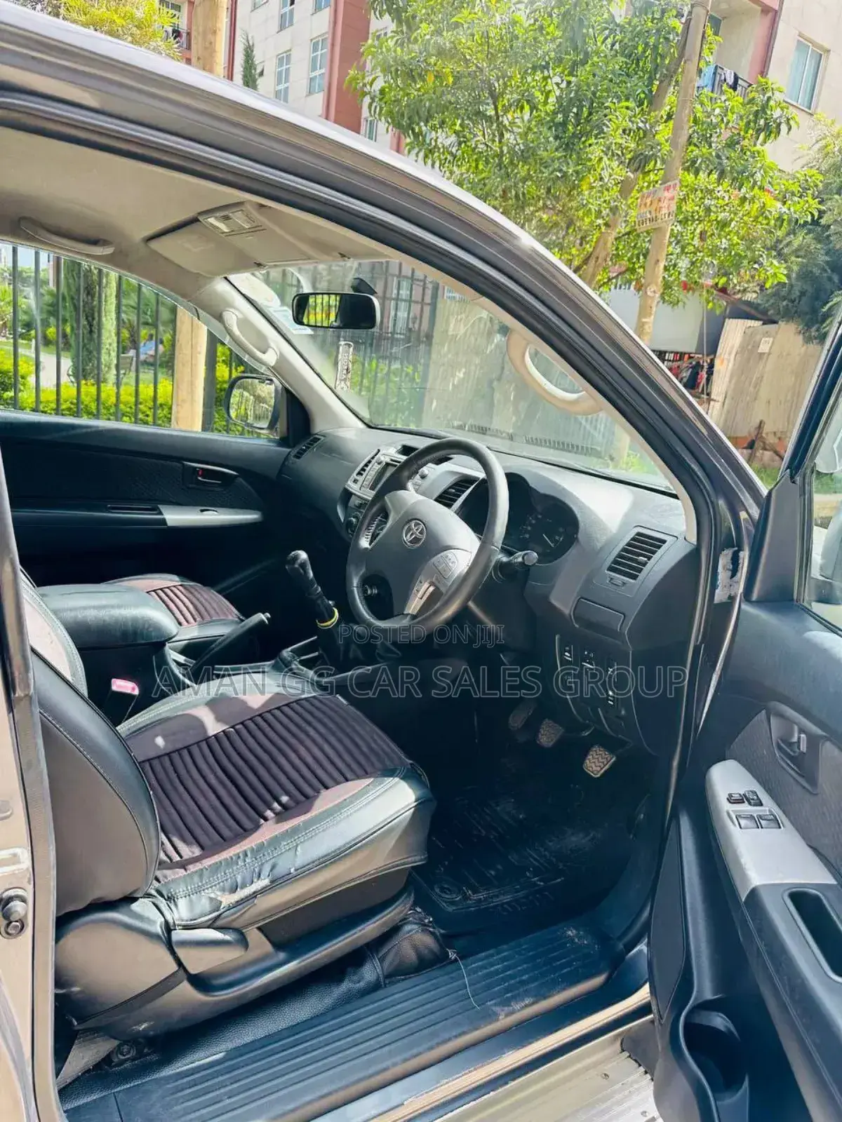 Toyota Hilux 2014 Black