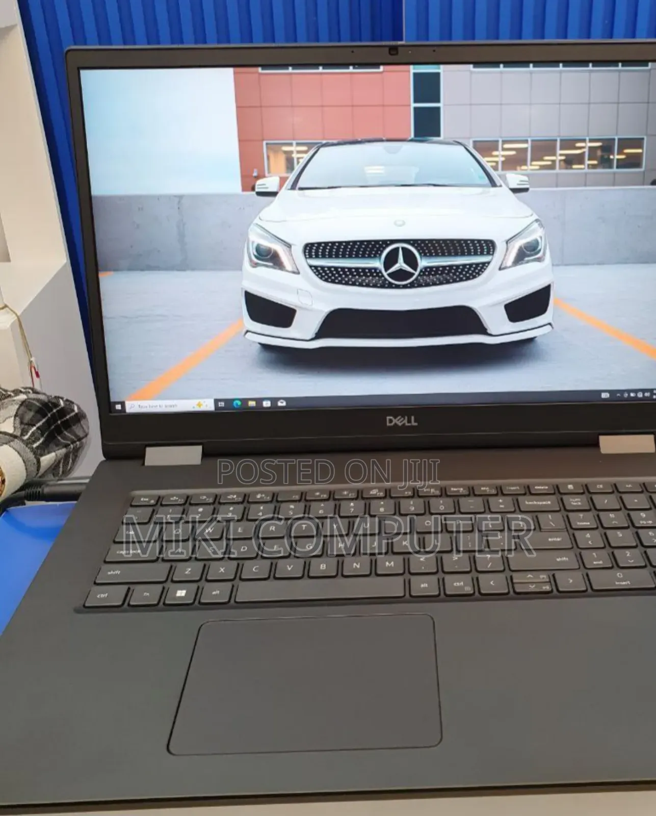 New Laptop Dell Precision 7780 16GB Intel Core I7 SSD 512GB