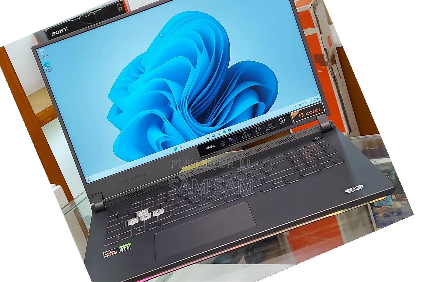 New Laptop Asus ROG Strix G17 16GB AMD Ryzen 7 SSD 1T