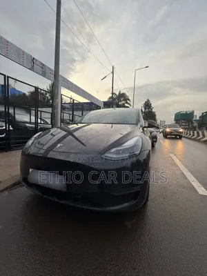 Tesla Model Y 2025 Black