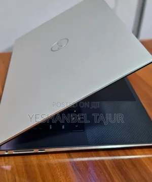 New Laptop Dell XPS 15 32GB Intel Core I7 SSD 512GB