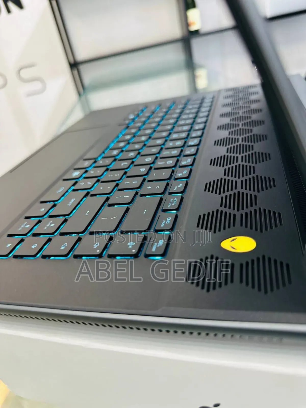 New Laptop Alienware M17x R2 16GB Intel Core I7 SSD 512GB