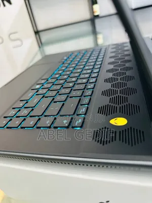 New Laptop Alienware M17x R2 16GB Intel Core I7 SSD 512GB
