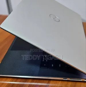 New Laptop Dell XPS 15 32GB Intel Core I7 SSD 512GB