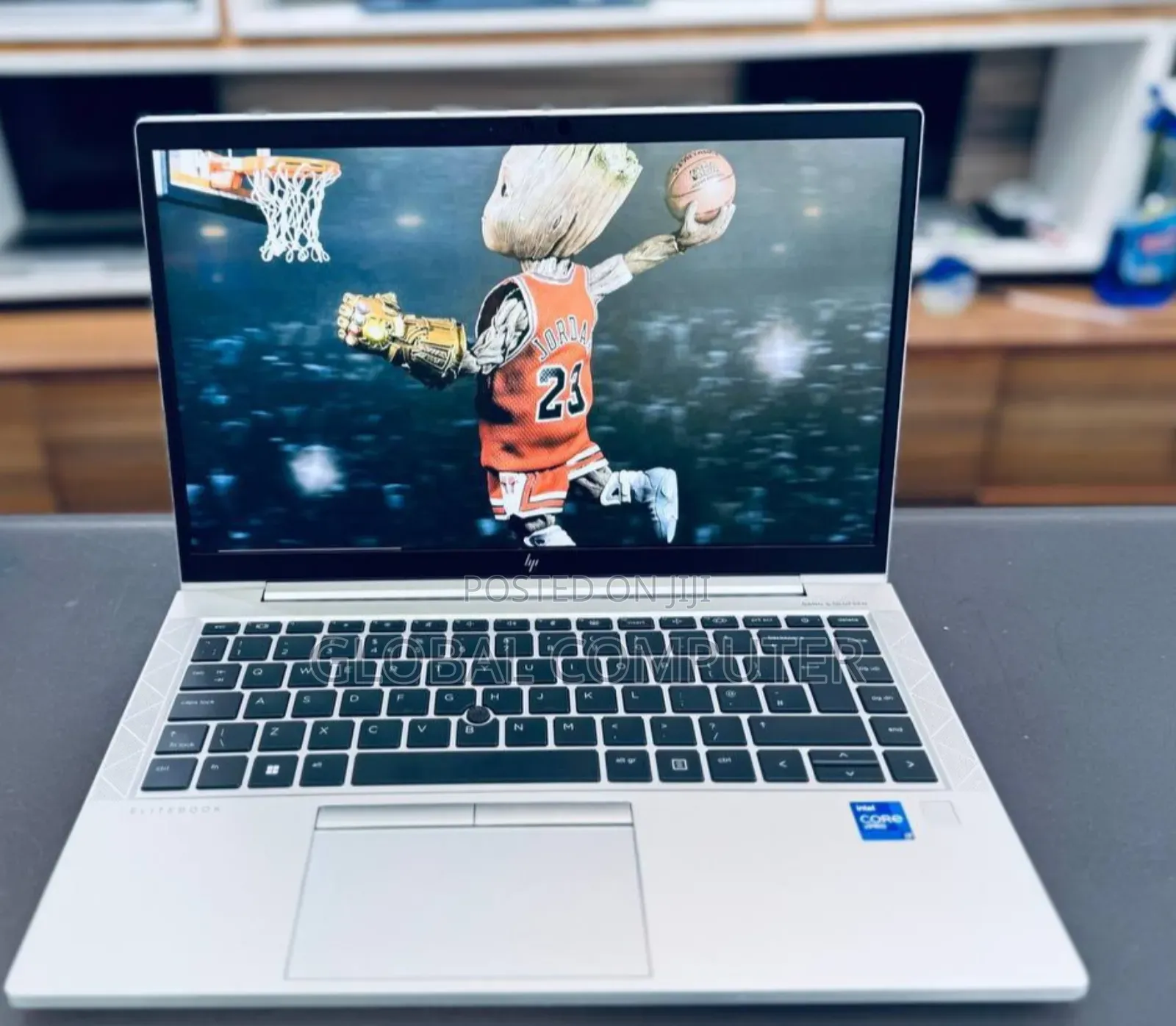 New Laptop HP EliteBook 830 G8 16GB Intel Core I7 SSD 512GB