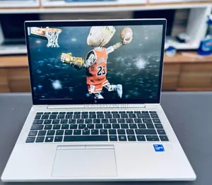 New Laptop HP EliteBook 830 G8 16GB Intel Core I7 SSD 512GB