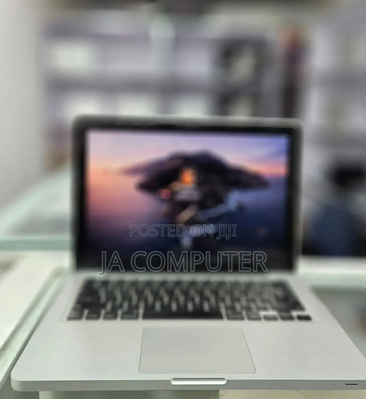 New Laptop Apple MacBook Pro 2012 4GB Intel Core I5 SSD 256GB