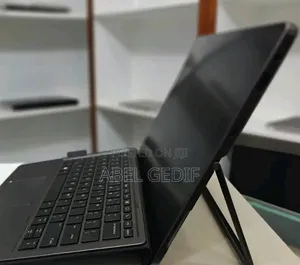 New Laptop HP Elite X2 1012 8GB Intel Core I5 SSD 256GB