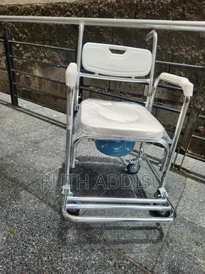 Photo - Commode Wheelchair狗肉commode Wheelchair网了wheelchair Commode
