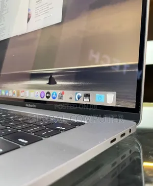 New Laptop Apple MacBook Pro 2019 16GB Intel Core I9 SSD 512GB