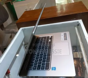 Laptop Asus 4GB Intel Celeron SSD 32GB