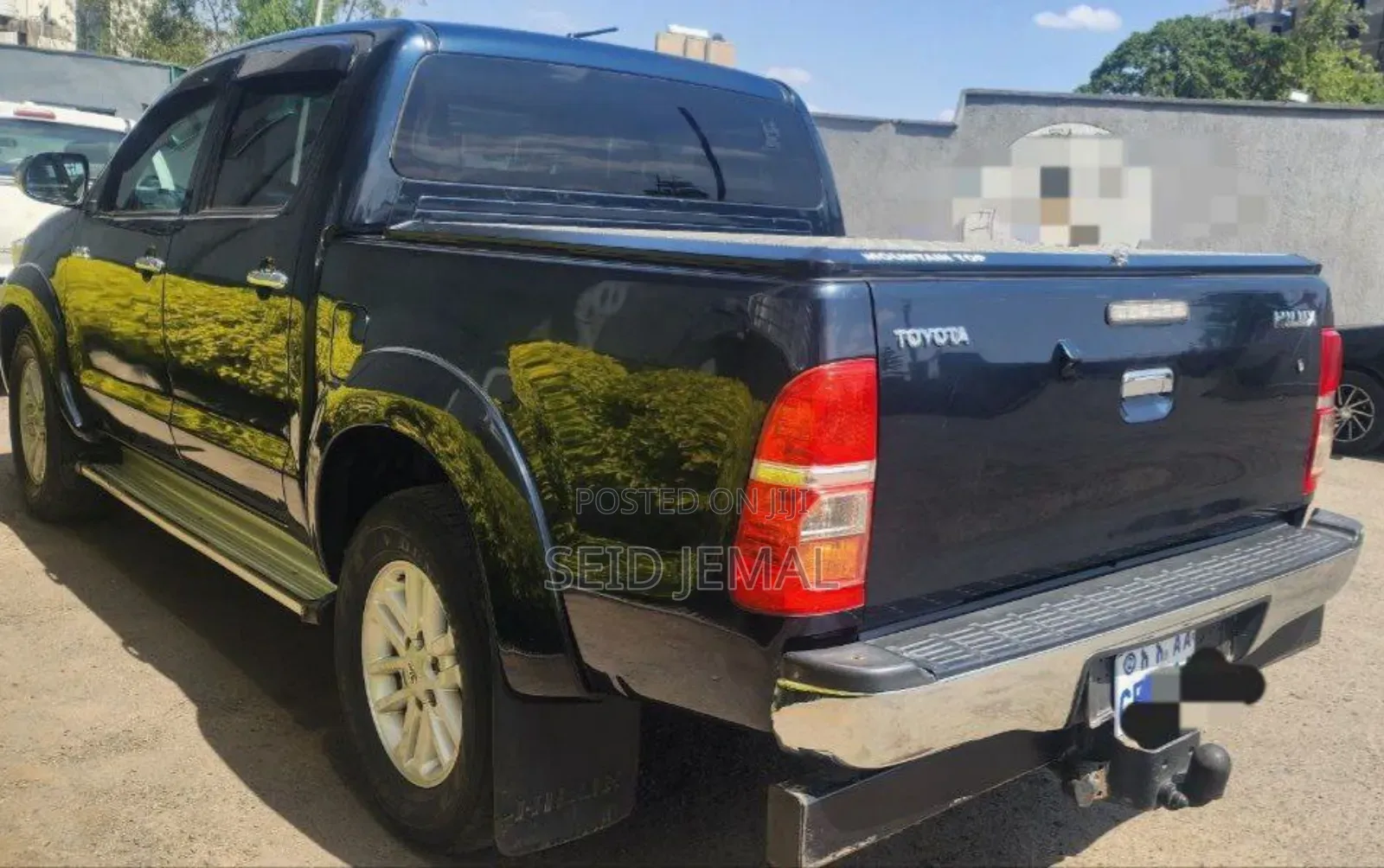 Toyota Hilux 2015 Matt Black