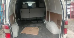 Toyota HiAce 2010 White