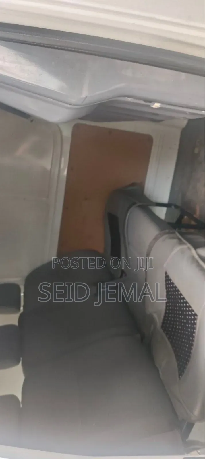 Toyota HiAce 2010 White