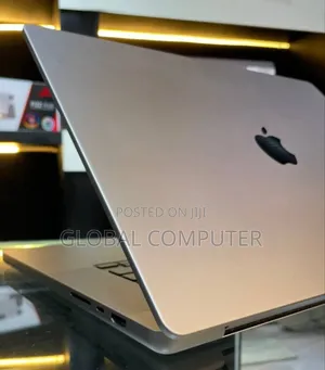 Photo - New Laptop Apple MacBook Pro 2021 M1 32GB Apple M1 Max SSD 1T