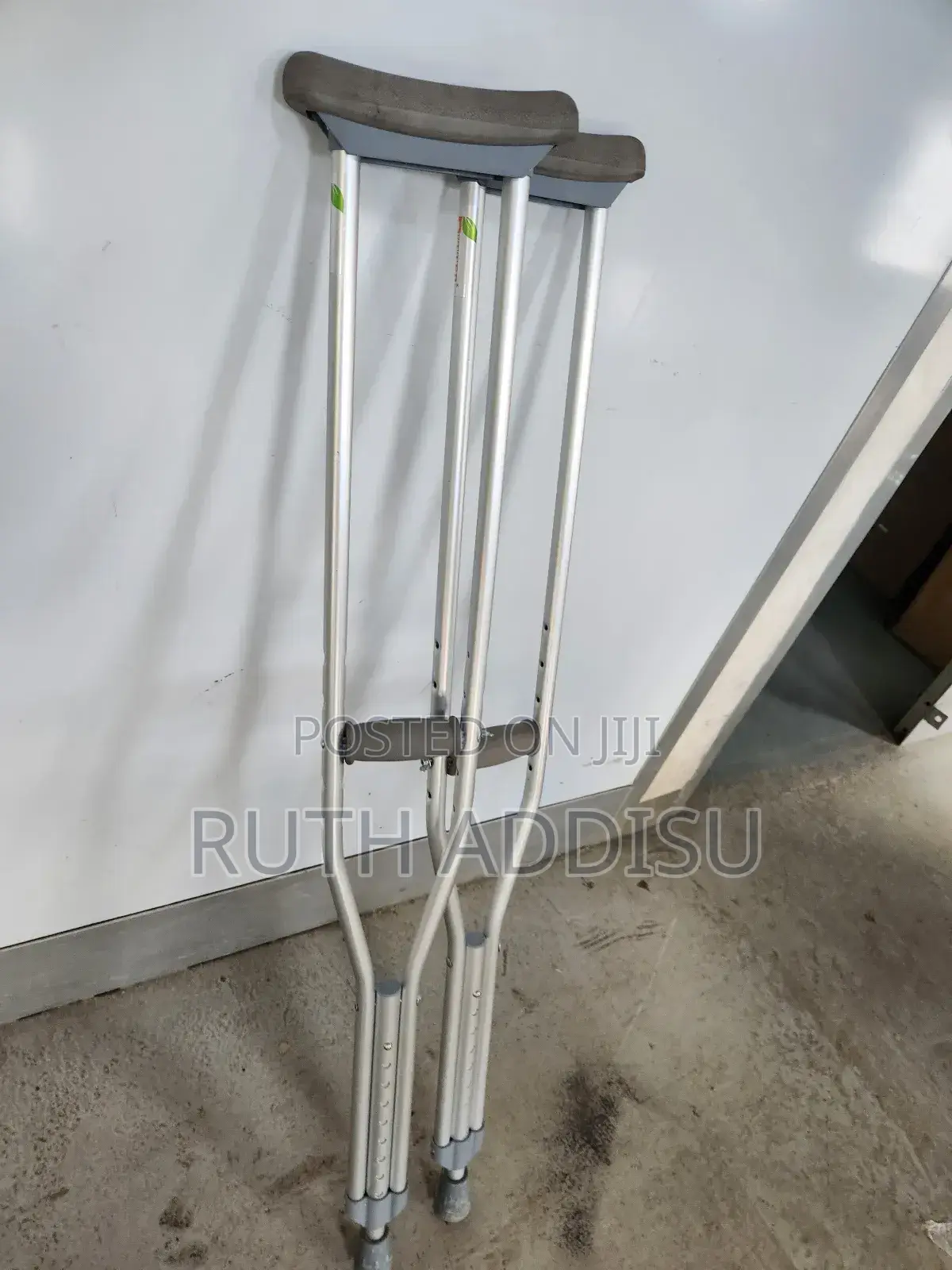 Axillary Bilateral Crutches重大crutches管道crutches映入crutches
