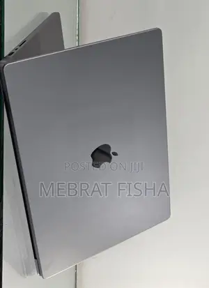 Photo - New Laptop Apple MacBook Pro 16GB Apple M2 SSD 512GB