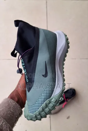 Nike Acg-Gortex Made in Vietnam Size -39-45 Premium Quality