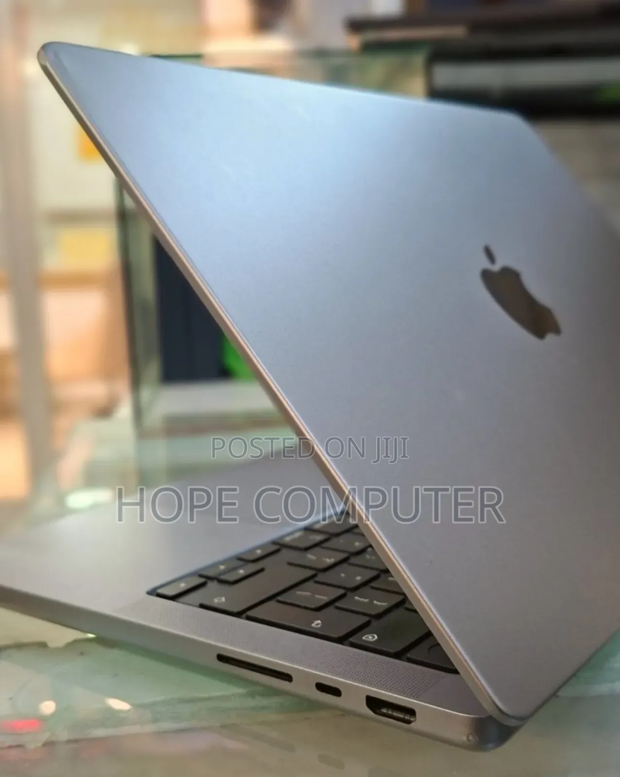 New Laptop Apple MacBook Pro M1 16GB Apple M1 Pro SSD 512GB