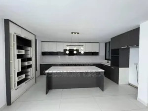 8bdrm Farm House in Adis Ababa, Yeka for sale