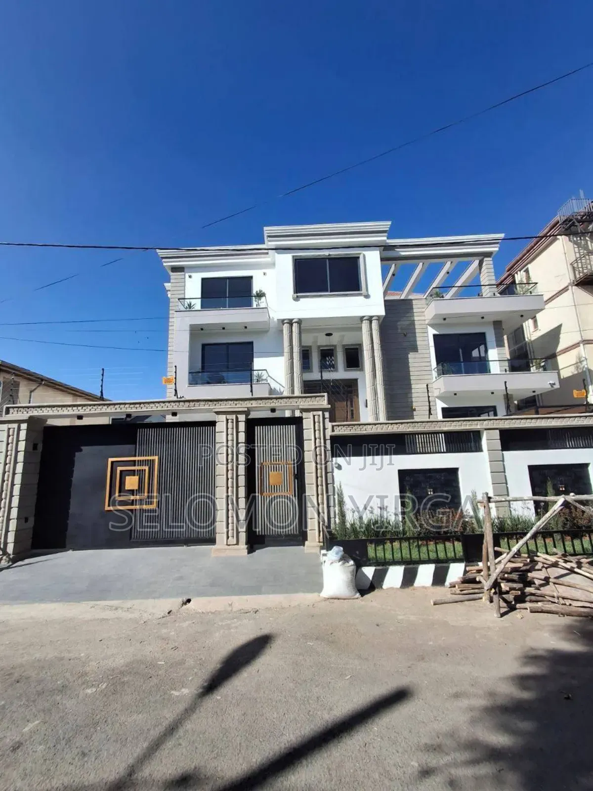 8bdrm Farm House in Adis Ababa, Yeka for sale