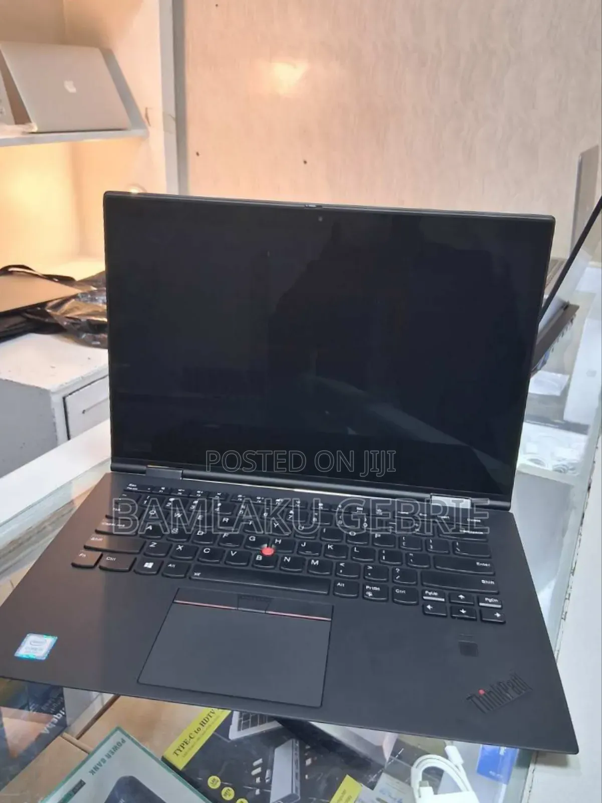 New Laptop Lenovo Yoga 700 8GB Intel SSD 512GB