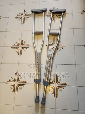 Photo - Crutches吵斐crutches, for Patients 5’1”–5’-9”, Walking Aid
