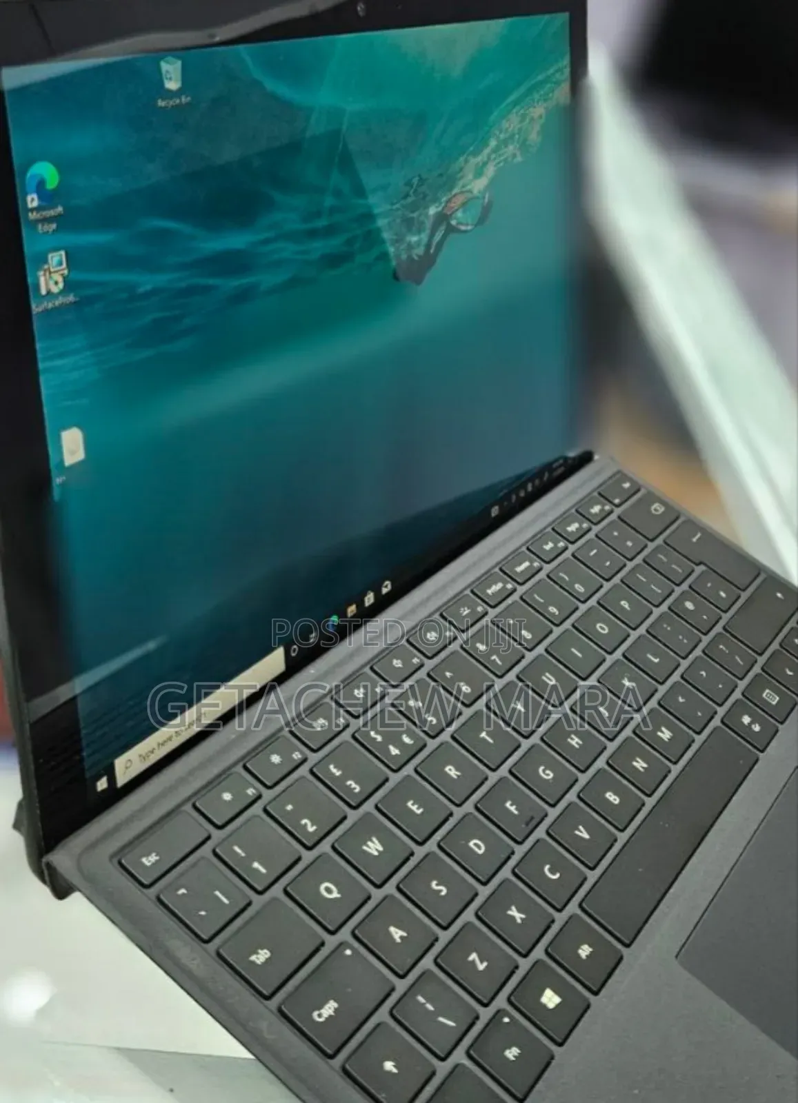 New Laptop Apple MacBook Pro M1 8GB AMD Ryzen 7 SSD 256GB