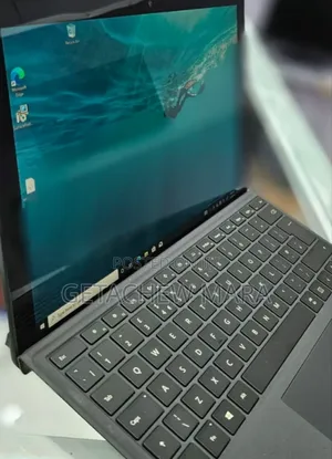 New Laptop Apple MacBook Pro M1 8GB AMD Ryzen 7 SSD 256GB