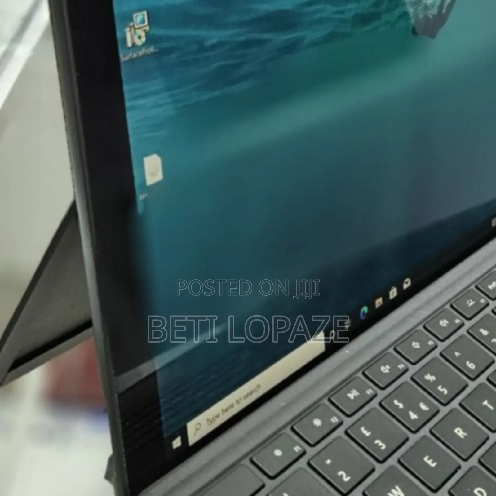 New Laptop Microsoft Surface Pro 7 8GB Intel Core I7 SSD 256GB