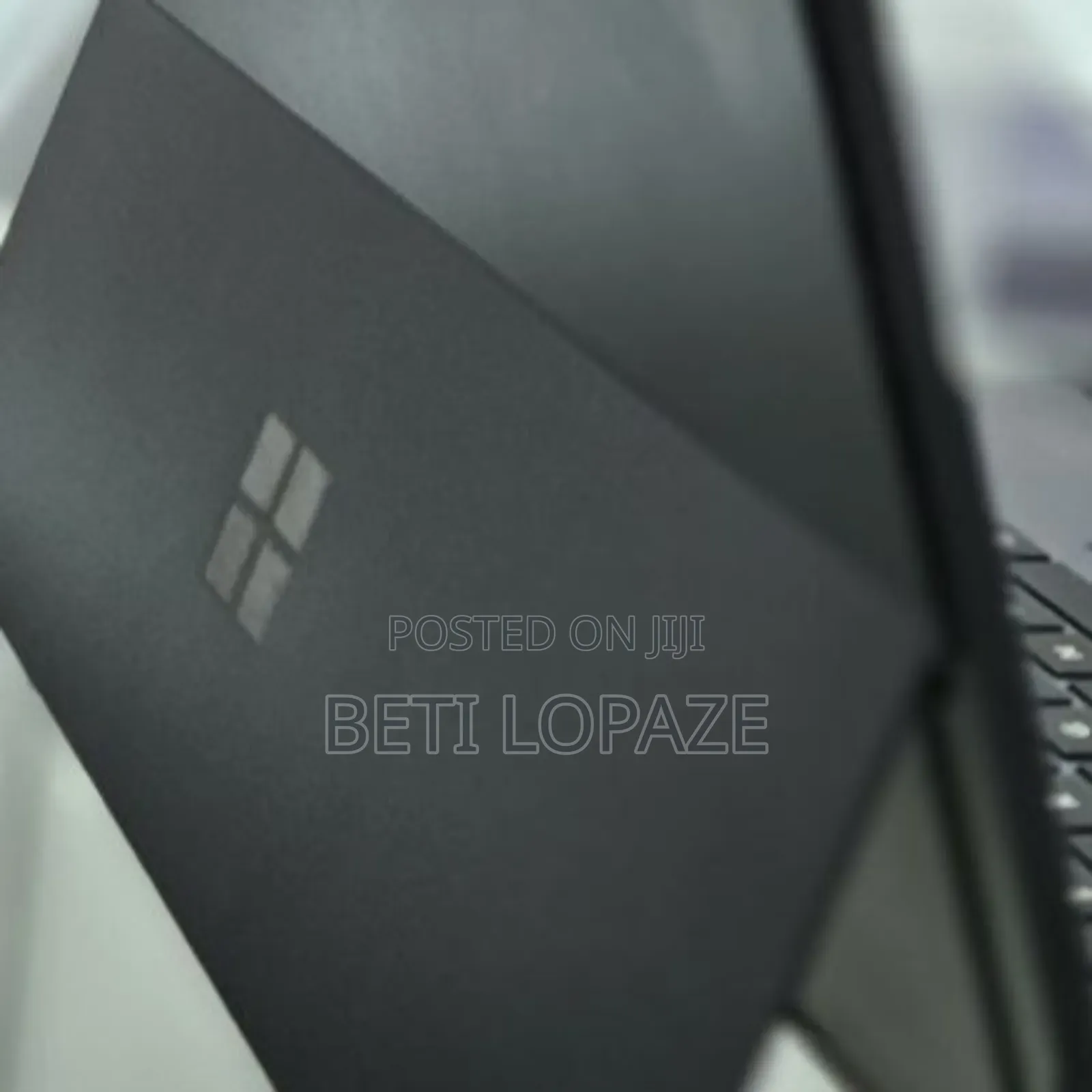 New Laptop Microsoft Surface Pro 7 8GB Intel Core I7 SSD 256GB