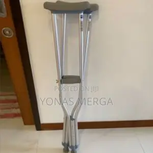 Photo - Underarm Crutches Include Enlarged, Anti-Slip TPR Foot Pads,